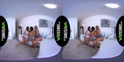 Jenny - Danielle Soul & Foxii Black & Jenny Fer in 3 Lesbian Teens Playing With A Strap-On - VRTeenrs - videotxxx.com